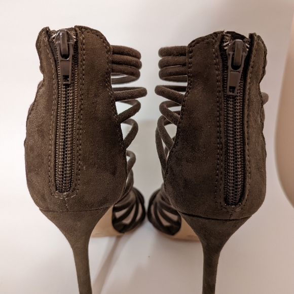 Olive green strappy heels - size 6 - Picture 3 of 3